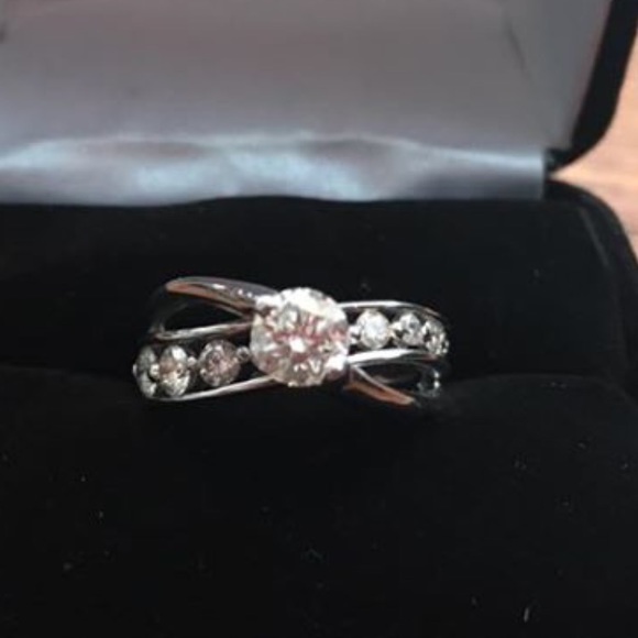 Lifetime warranty Kay’s jewelers diamond ring - Picture 1 of 8